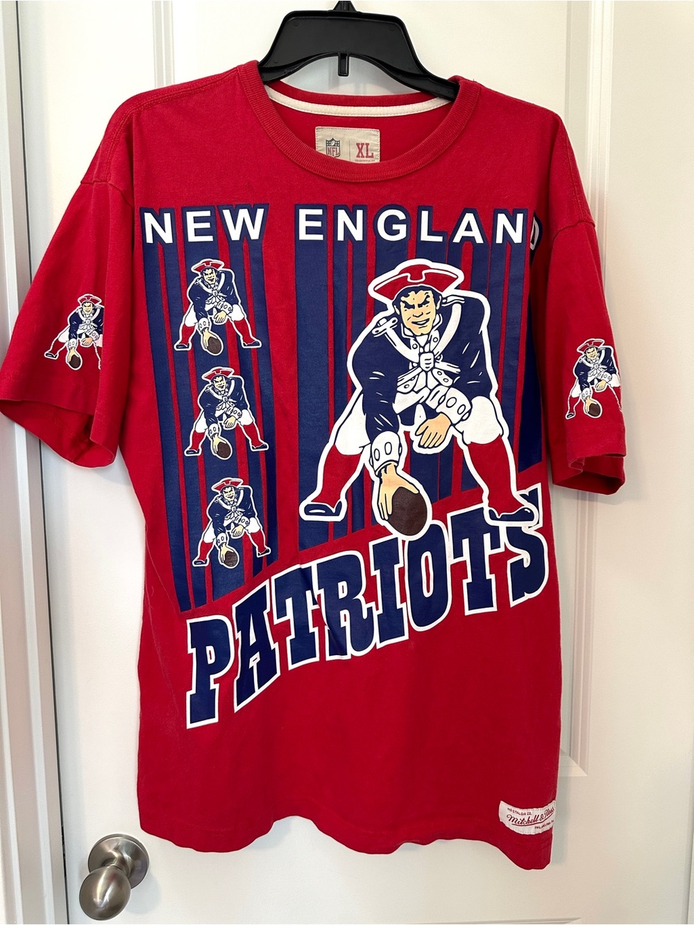 NFL Red Vintage Logo Crewneck Tee - Picture 1 of 7